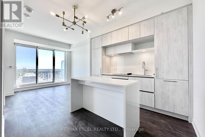 Property Photo:  2 David Eyer Road 632  ON L4S 0N6 