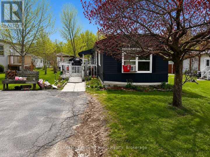 Property Photo:  38 Northland Road  ON L4R 0B9 
