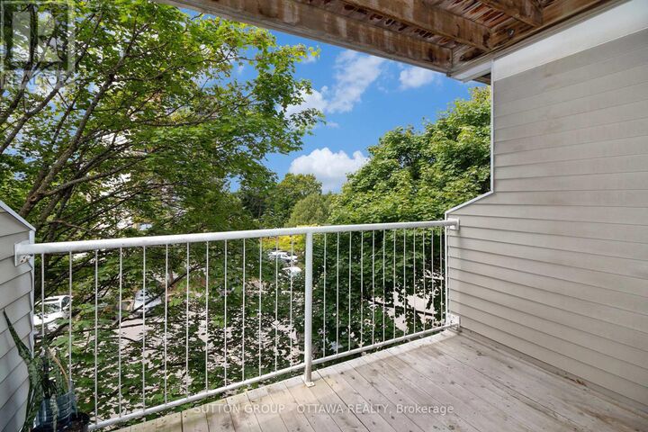 Property Photo:  270 Brittany Drive 314  ON K1K 4M3 