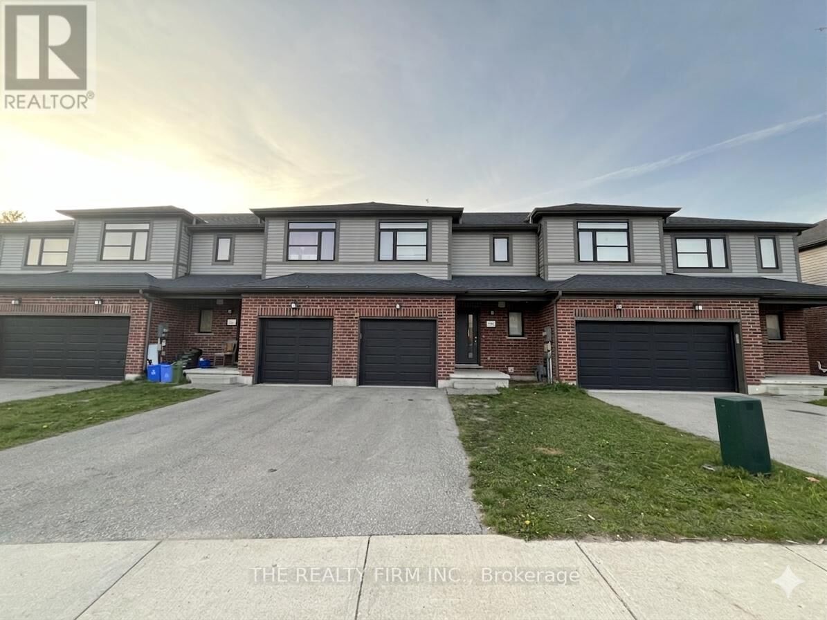 Property Photo:  1305 Michael Circle  ON N5V 2H4 