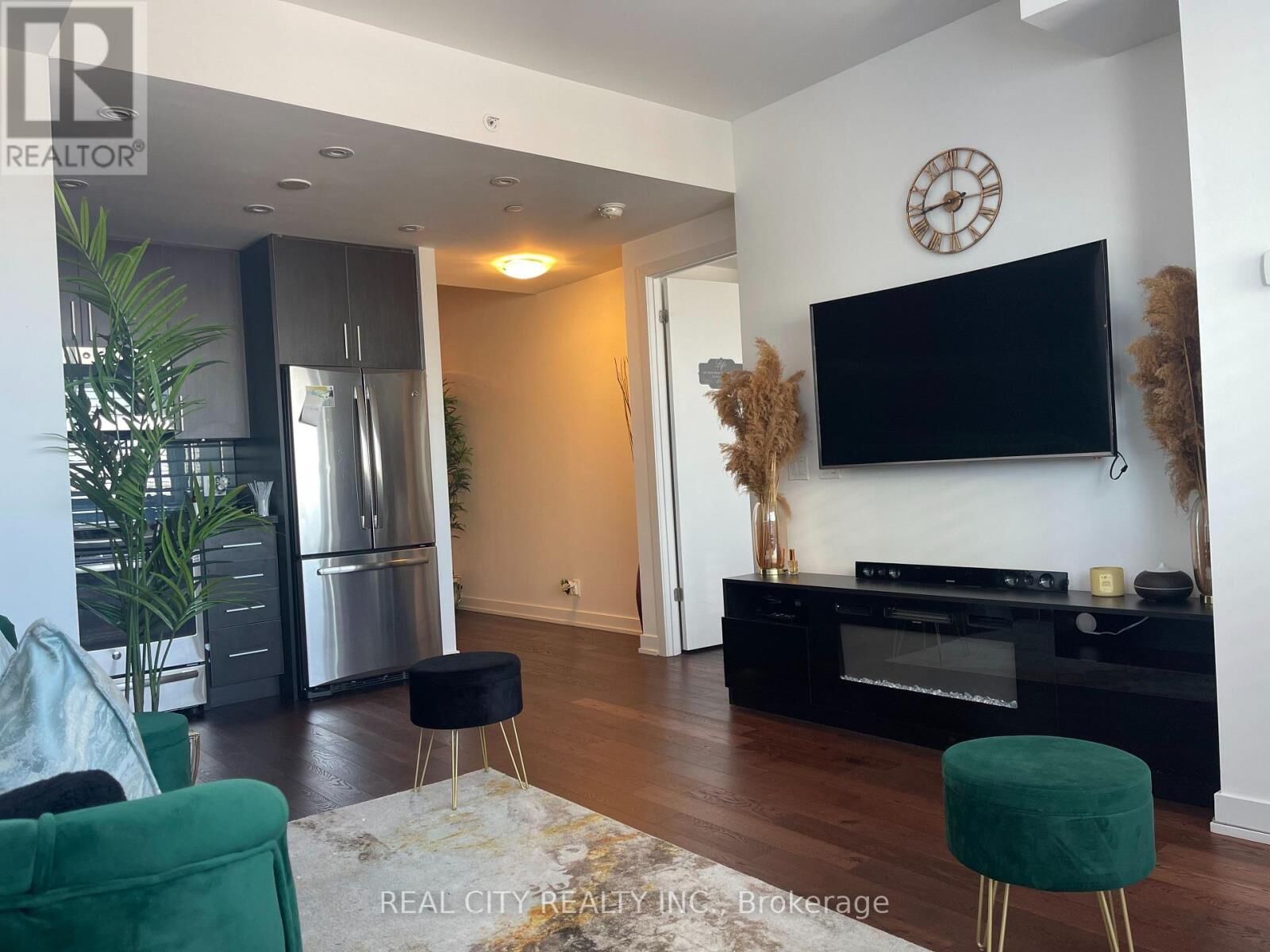 Property Photo:  2212 Lakeshore Boulevard West 4309  ON M8V 0C2 