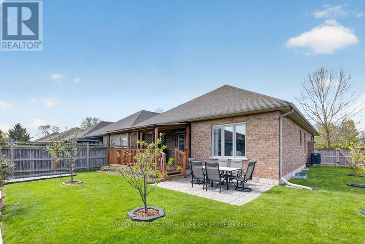 Property Photo:  200 Enterprise Drive 1  ON N0L 1R0 