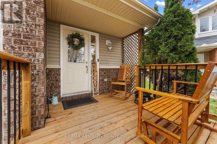 Property Photo:  355 Fairbrooke Court  ON K7S 0E6 