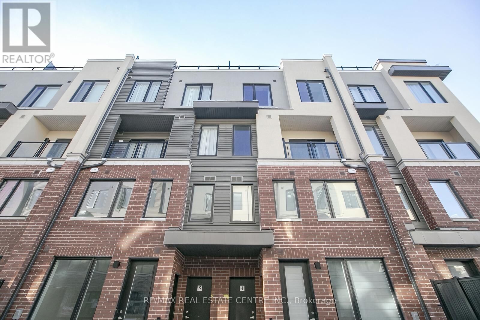 Property Photo:  3556 Colonial Drive 4  ON L5L 5T3 