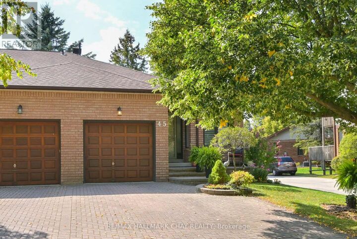 Property Photo:  45 Green Briar Road  ON L9R 1R6 