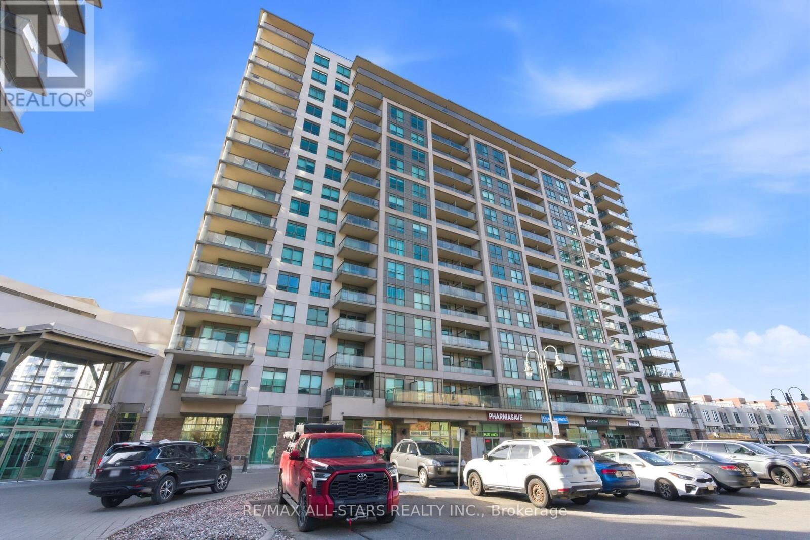 Property Photo:  1235 Bayly Street 1216  ON L1W 1L7 