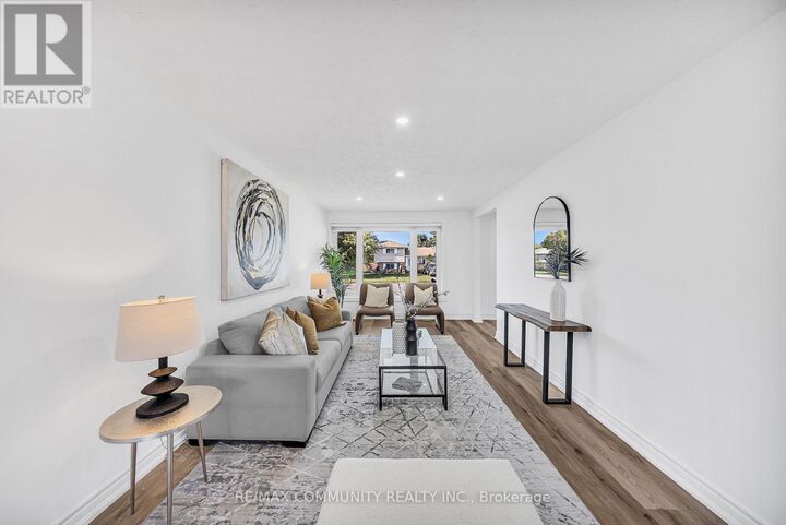 Property Photo:  733 Lublin Avenue  ON L1W 1Z1 