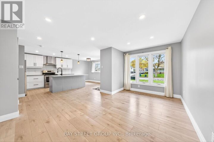 Property Photo:  41 Helene Crescent  ON N2L 5E6 