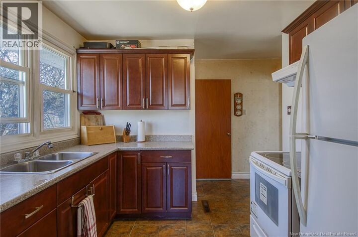 Property Photo:  14 Silver Crescent  NB E2J 3G3 