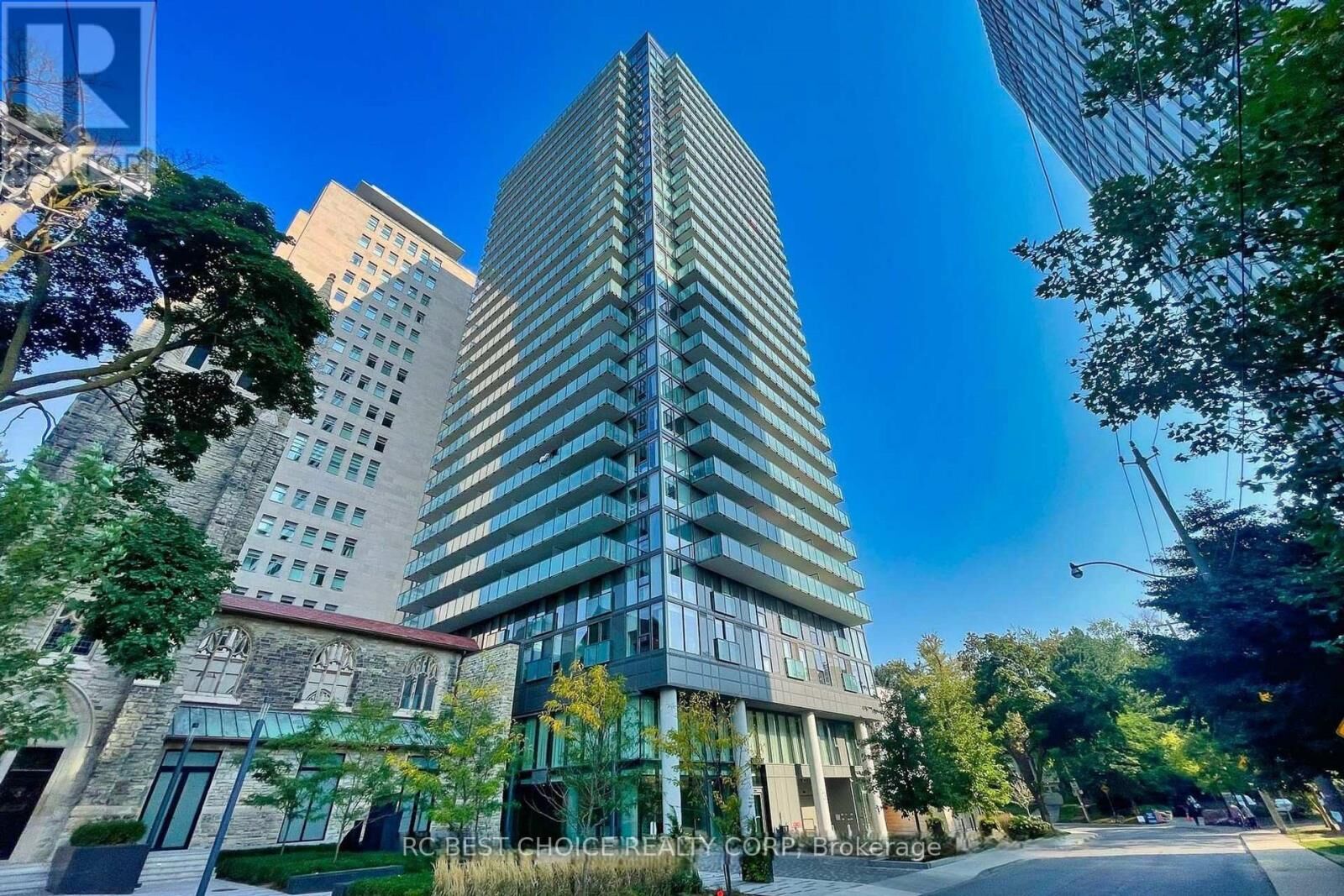 Property Photo:  99 Foxbar Road 1809  ON M4V 0B2 