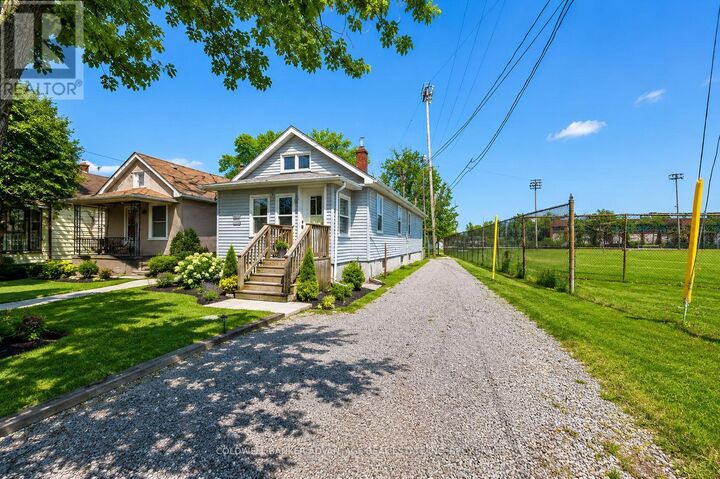 Property Photo: 108 Burgar Street ON L3B 2S8