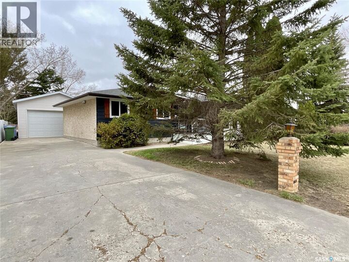 Property Photo:  10 Chase Crescent  SK S4R 7Y4 