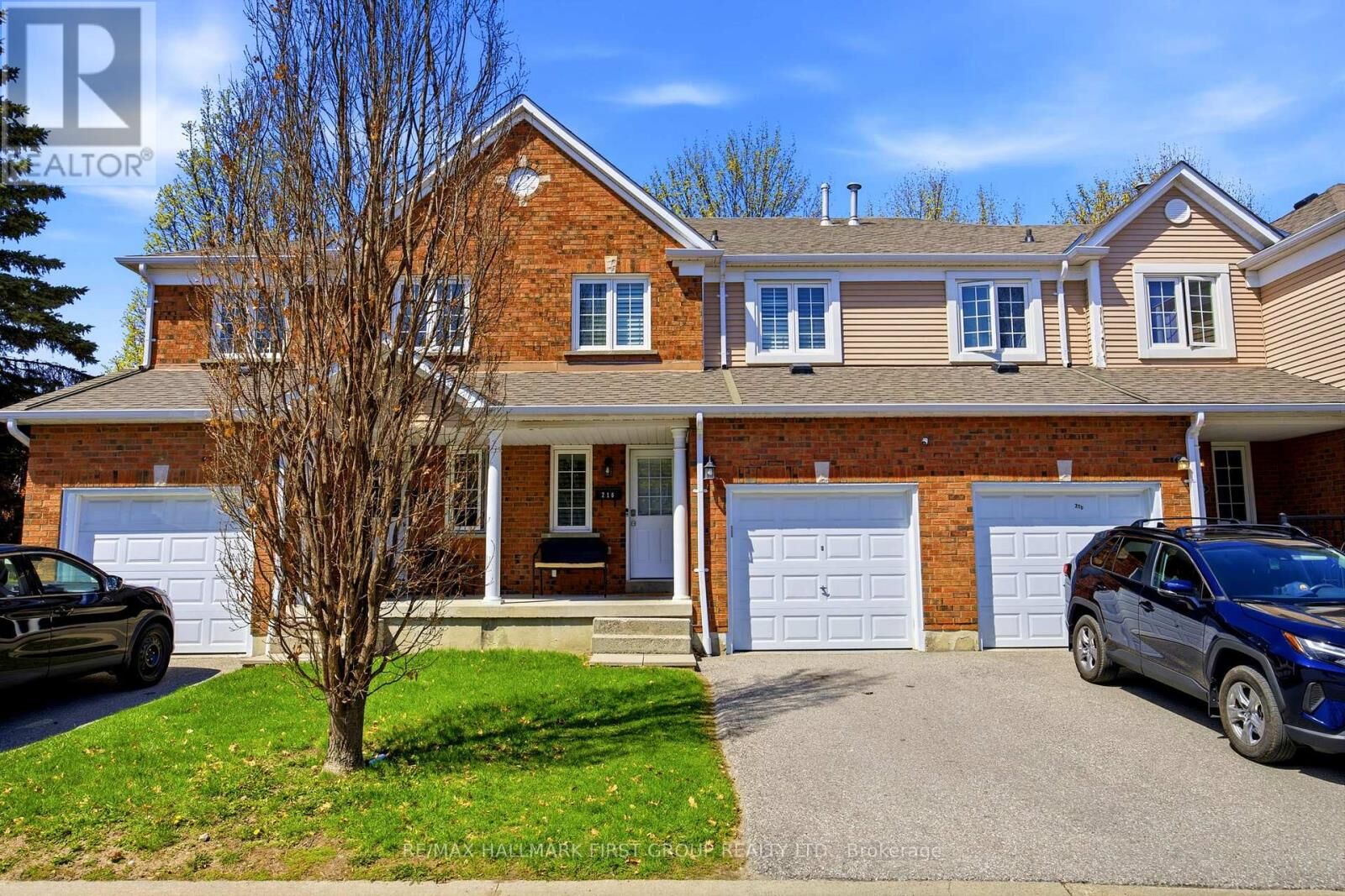 Property Photo:  10 Bassett Boulevard 216  ON L1N 9C8 
