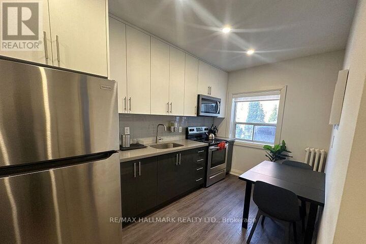 Property Photo:  595 St Clair Avenue West 4  ON M6C 1A3 