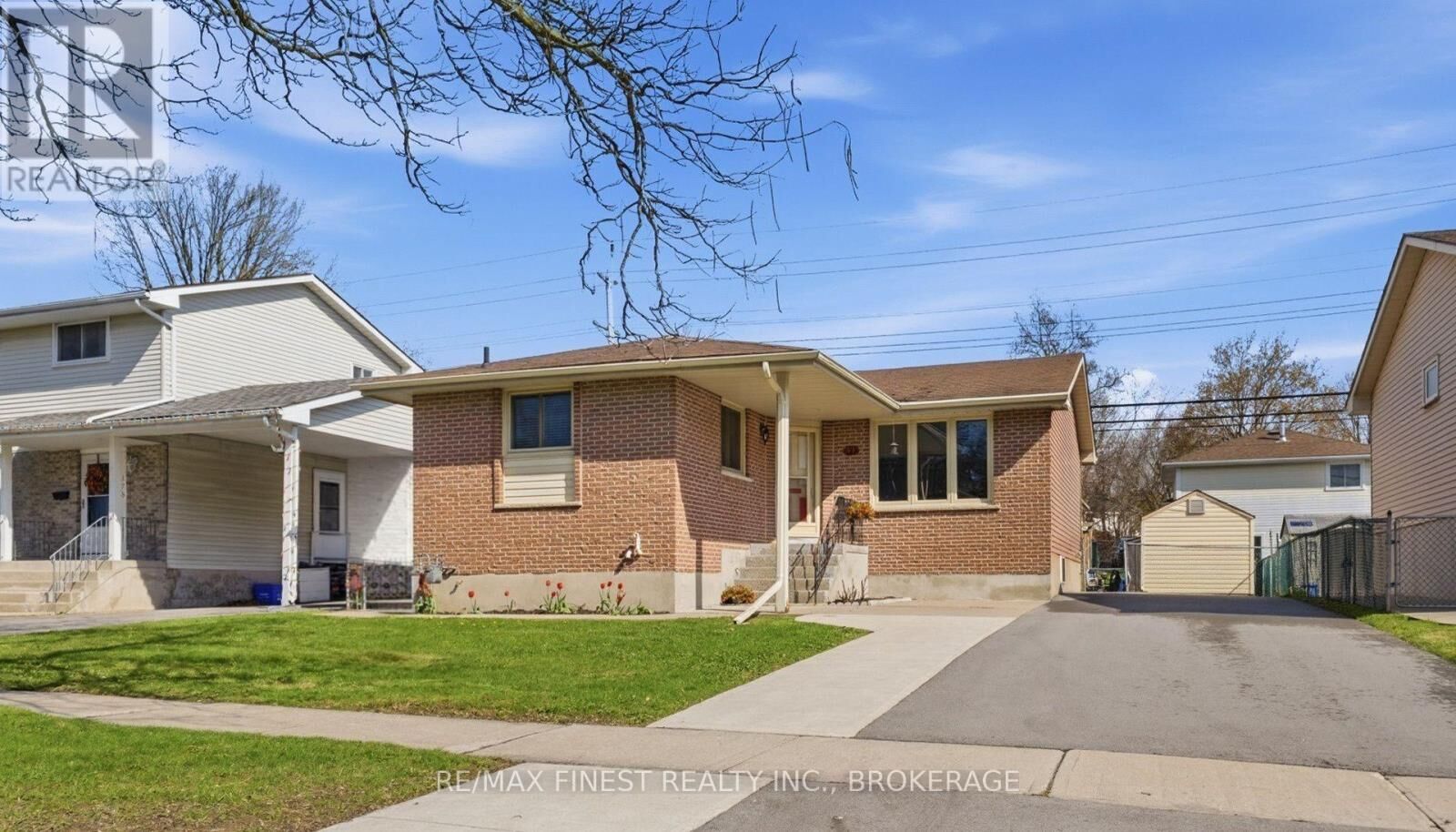 Property Photo:  171 Sutherland Drive  ON K7K 5W1 