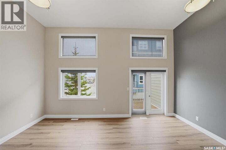 Property Photo:  408 212 Willis Crescent  SK S7T 0R6 