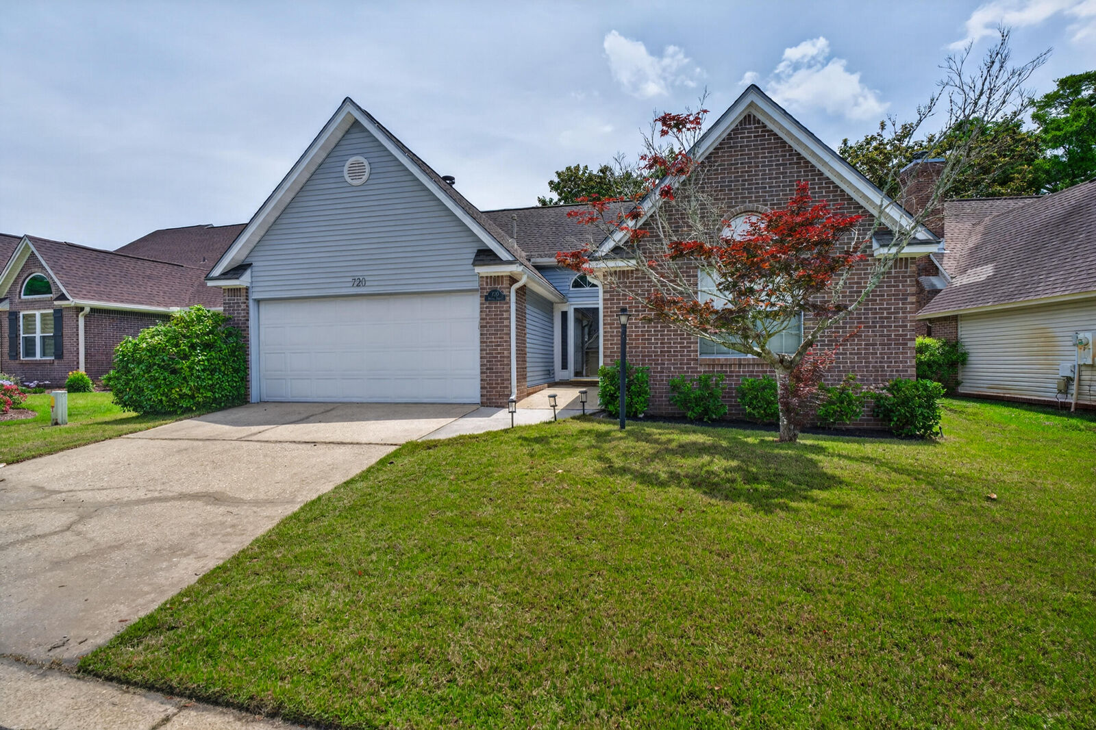 Property Photo:  720 Putter Drive  FL 32578 