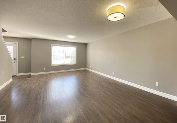 Property Photo:  1520 105 Street NW  AB T6J 5R8 