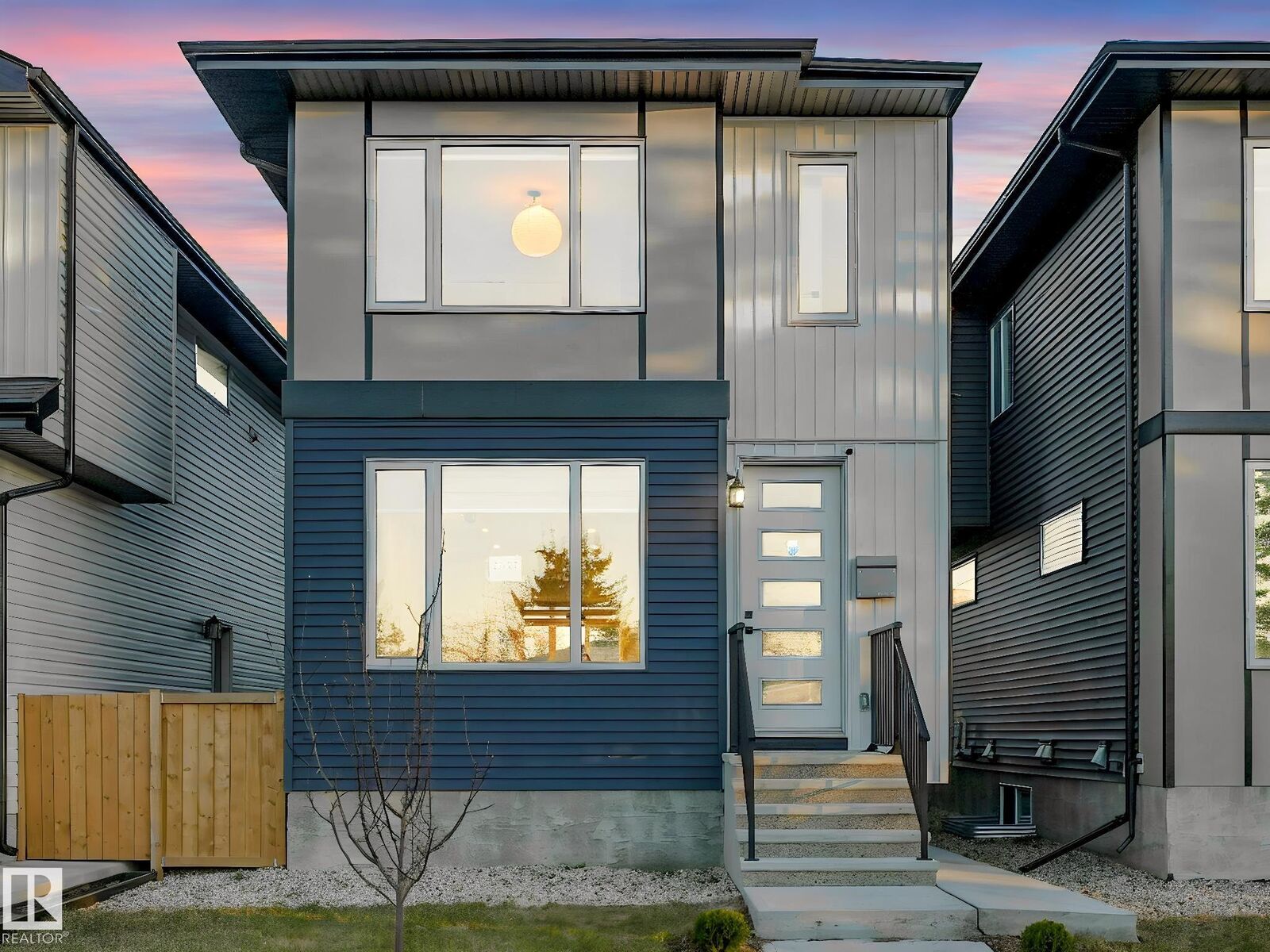 Property Photo:  15731 109 Avenue NW  AB T5P 1B5 