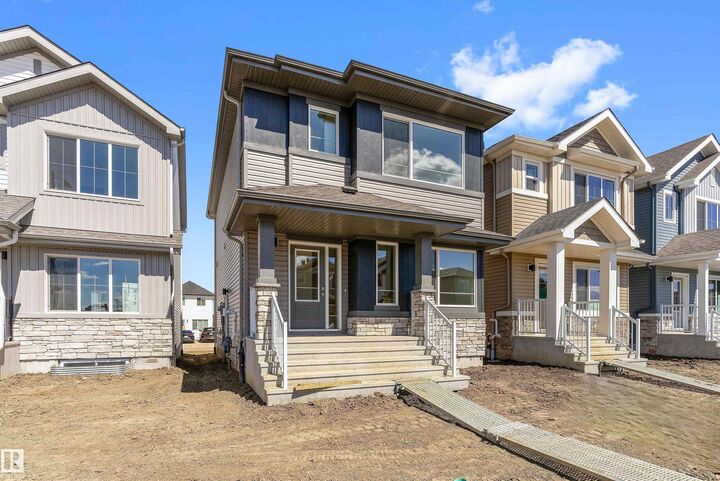 Property Photo:  1056 14 Avenue NW  AB T6T 2W7 