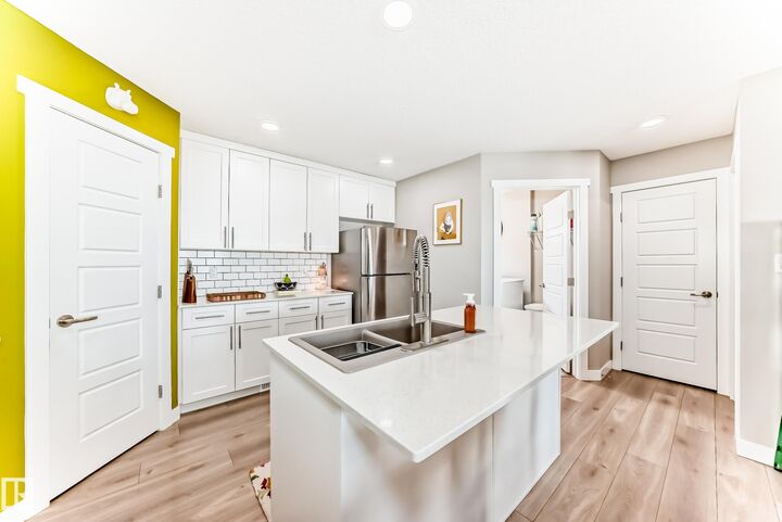 Property Photo:  17832 78 Street NW 39  AB T5Z 0P7 