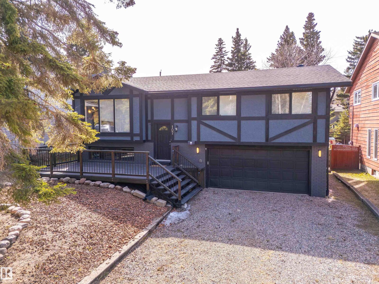 Property Photo:  107 Spruce Street  AB T9M 1E7 