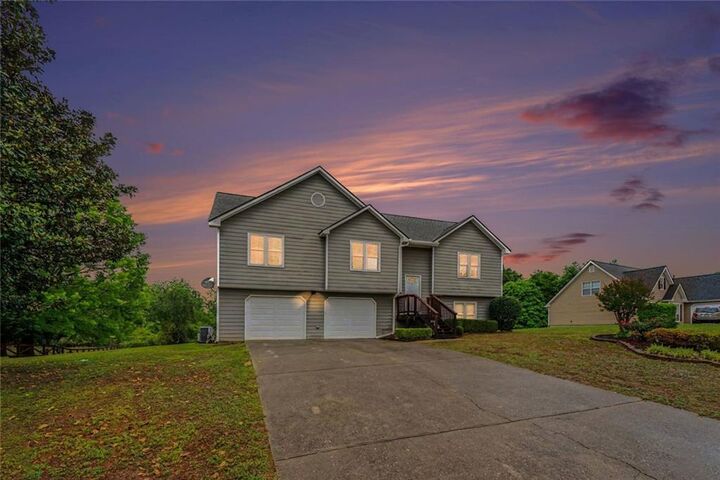Property Photo:  3344 Windgate Drive  GA 30519 