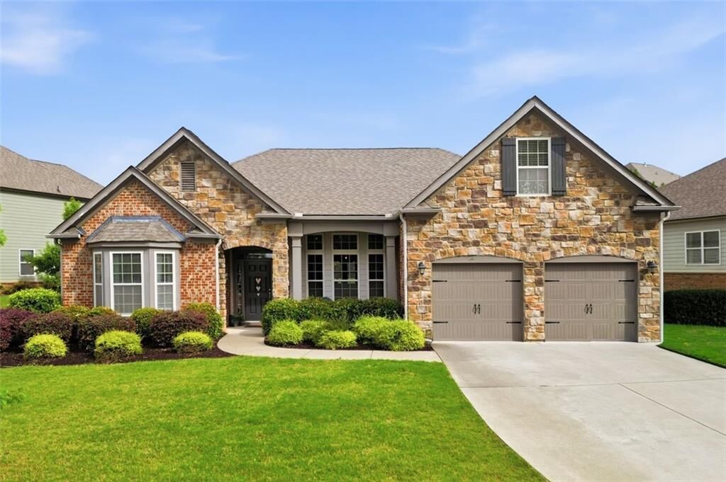 Property Photo:  6680 Bransford Drive  GA 30040 