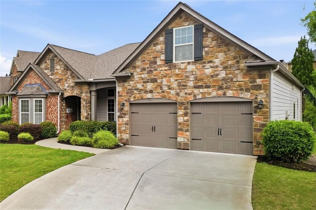 Property Photo: 6680 Bransford Drive GA 30040