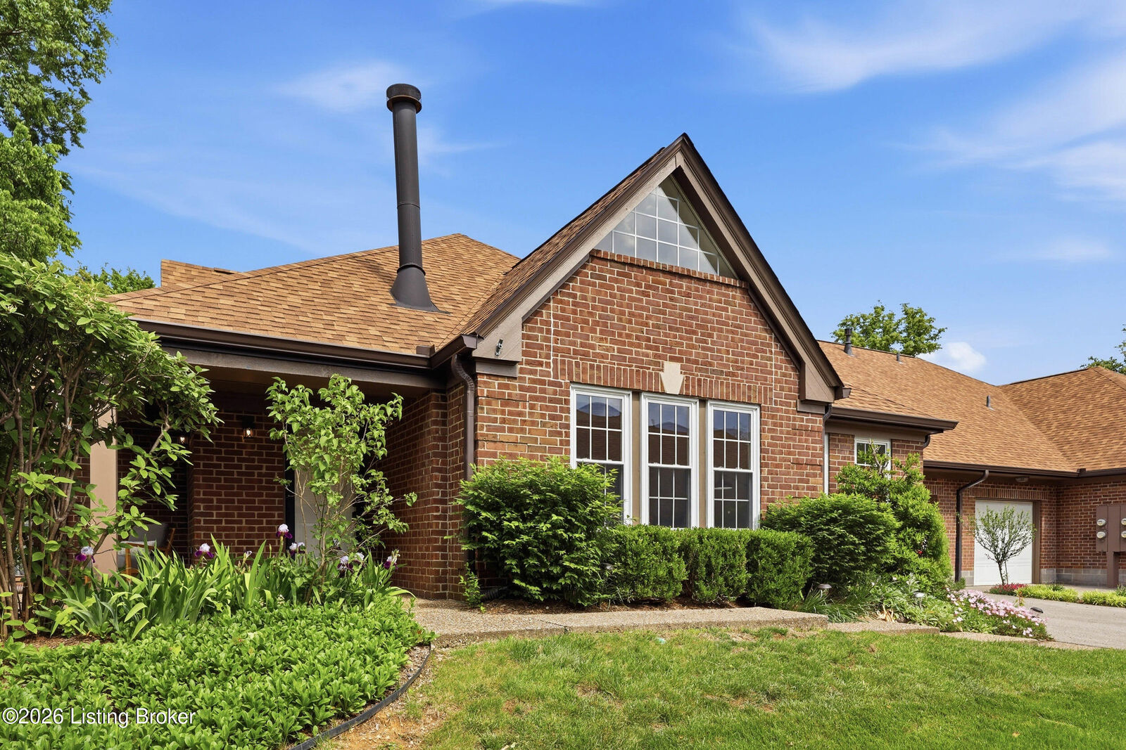 Property Photo:  1404 Eastbridge Ct  KY 40223 