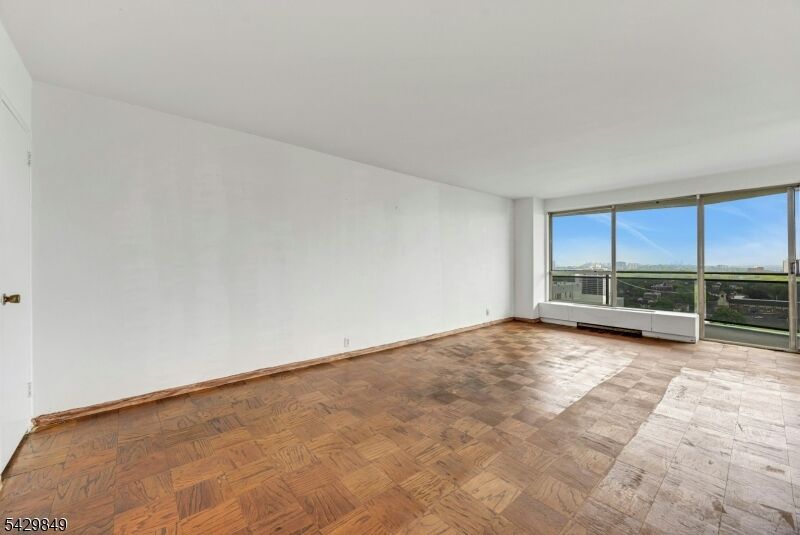 Property Photo:  2077 Center Ave 20C  NJ 07024 