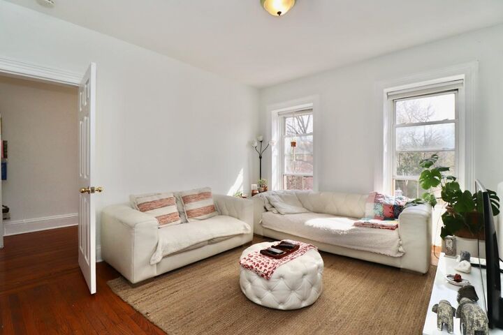 Property Photo:  270 Montgomery St 4  NJ 07302 