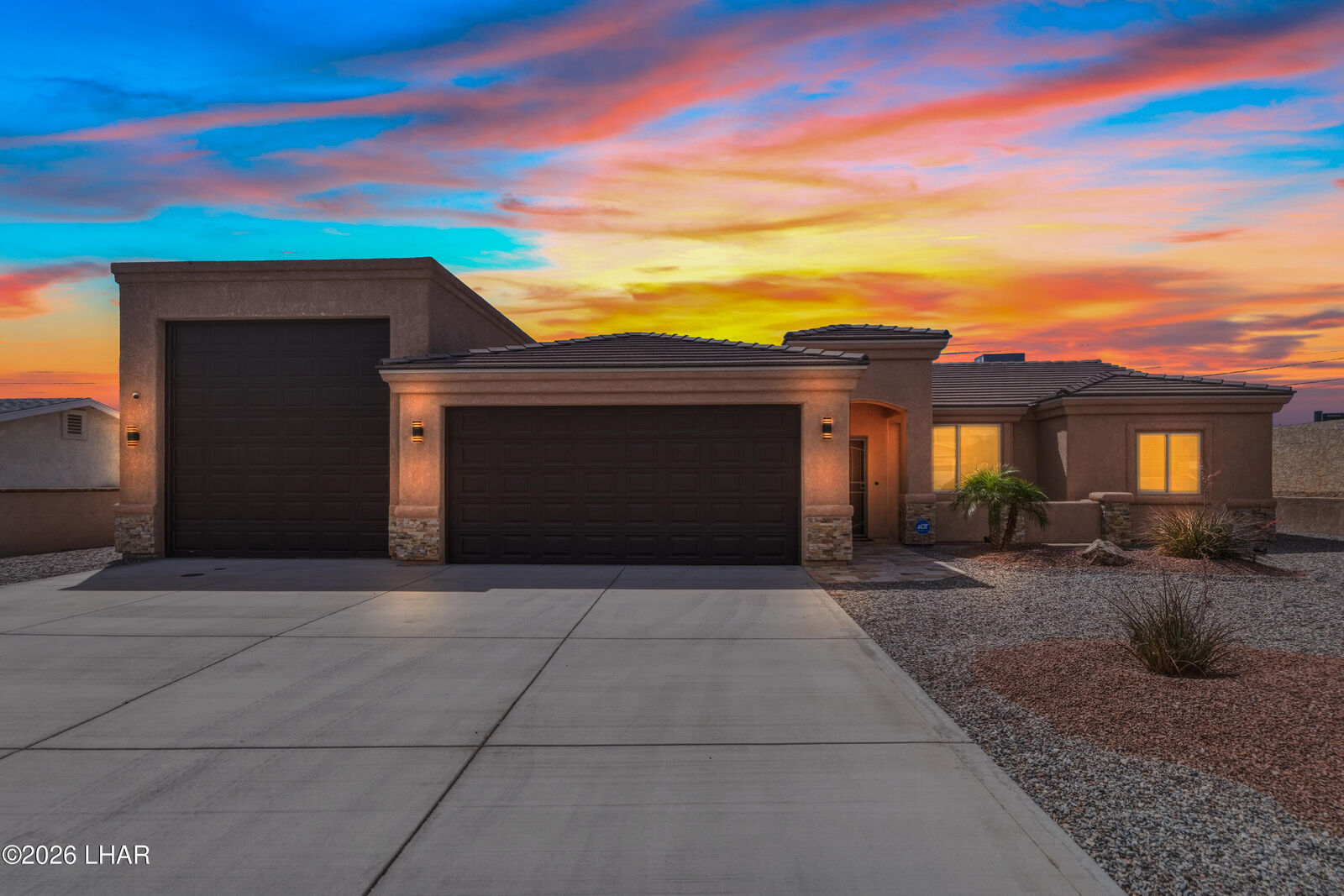 Property Photo:  1011 Rolling Hills Dr  AZ 86406 