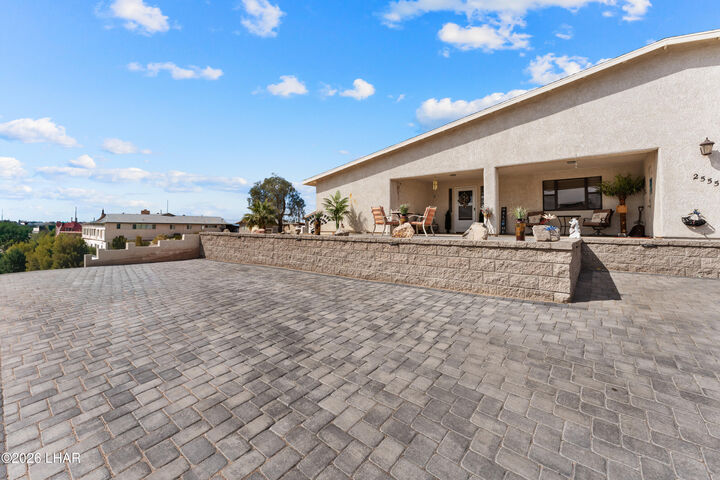 Property Photo:  2555 Tradewind Dr  AZ 86403 