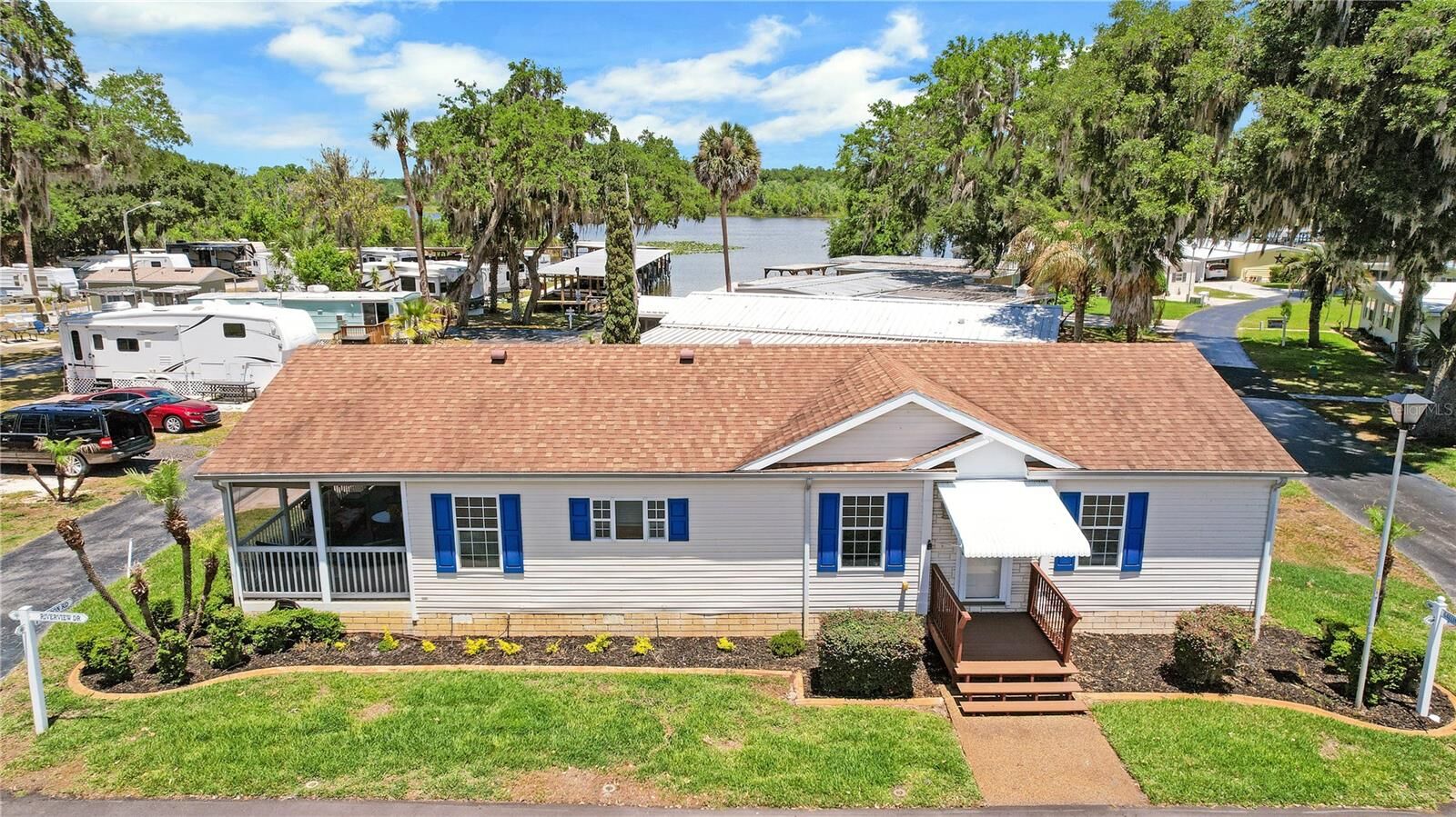 Property Photo:  15 Riverview Drive  FL 34731 