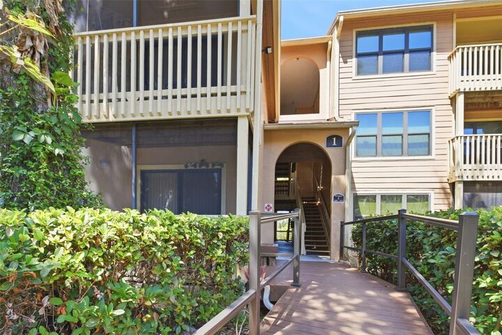 Property Photo:  1401 S Palmetto Avenue 103  FL 32114 