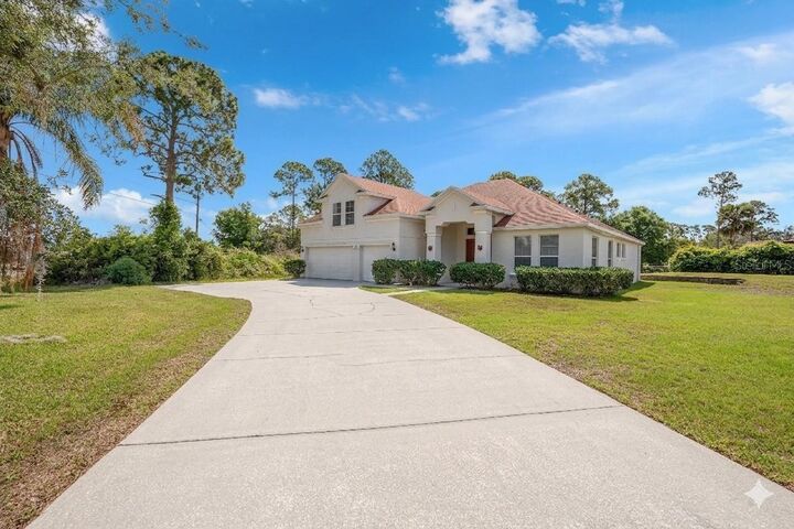 Property Photo:  685 Malaga  FL 32725 