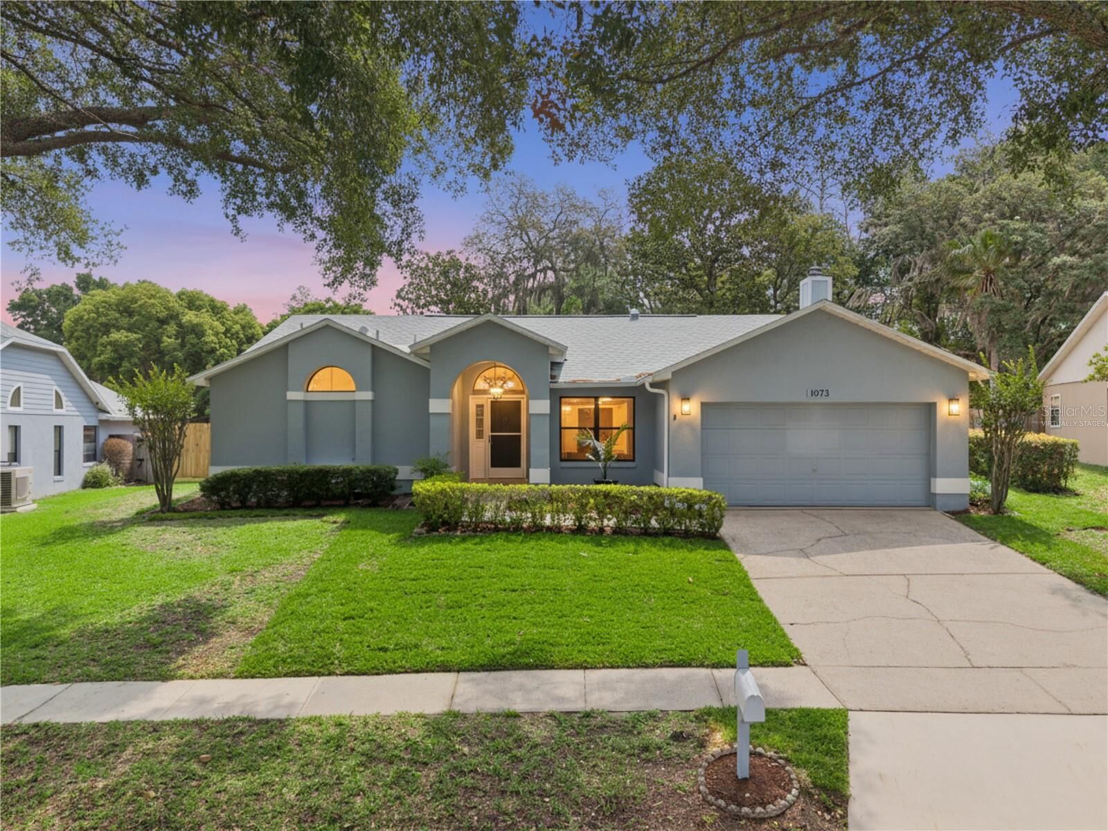 Property Photo:  1073 Bent Way Court  FL 32703 