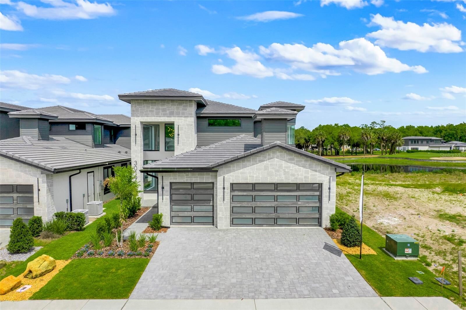 Property Photo:  3019 Kensington Avenue  FL 33837 