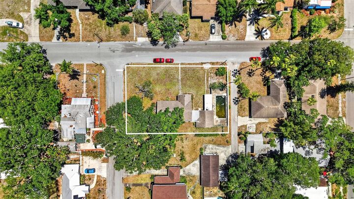 Property Photo:  1302 22nd Street W  FL 34205 