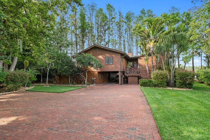 Property Photo:  8817 Roberts Road  FL 33556 