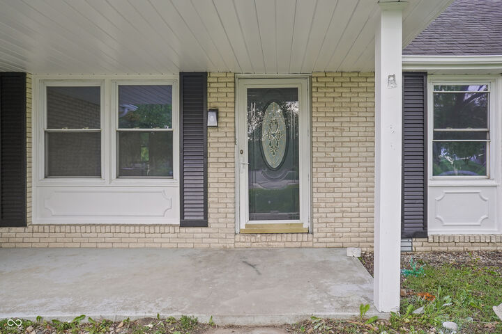 Property Photo: 6856 N Sagebrush Avenue IN 46001