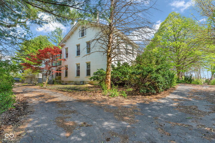 Property Photo:  1250 Park Avenue  IN 46131 