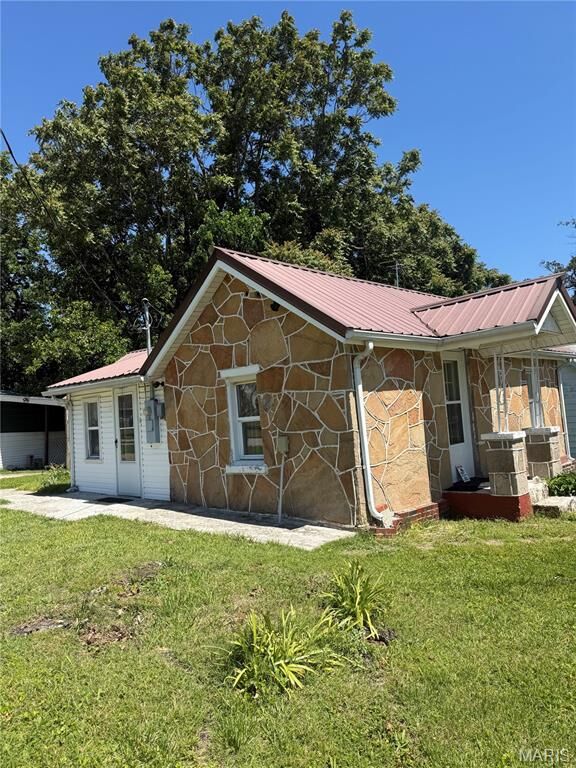 Property Photo:  411 South  MO 65536 