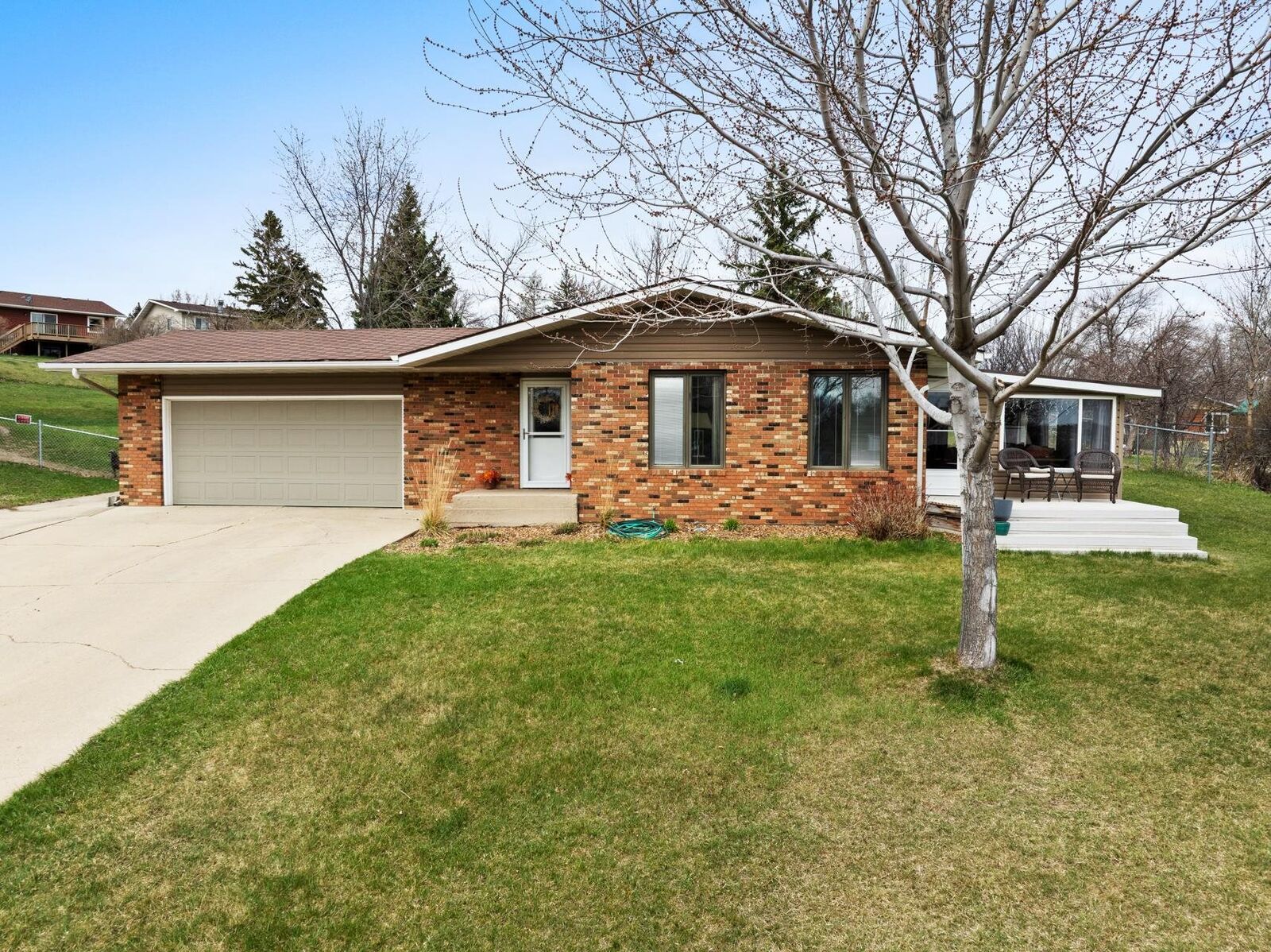 Property Photo: 4 Debra Ct NW ND 58703