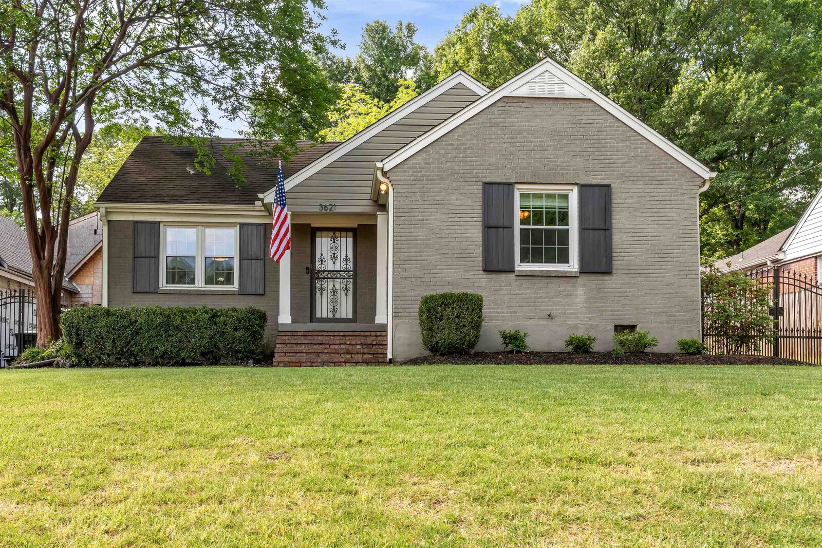 Property Photo:  3621 Aurora Cir  TN 38111 