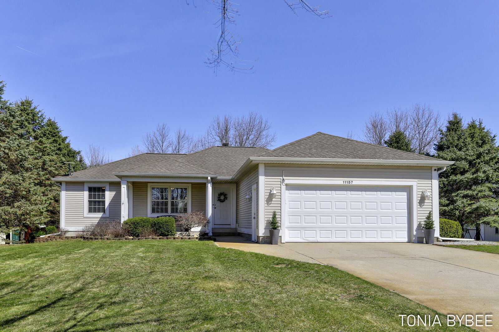 Property Photo: 11157 Stanton Street MI 49460