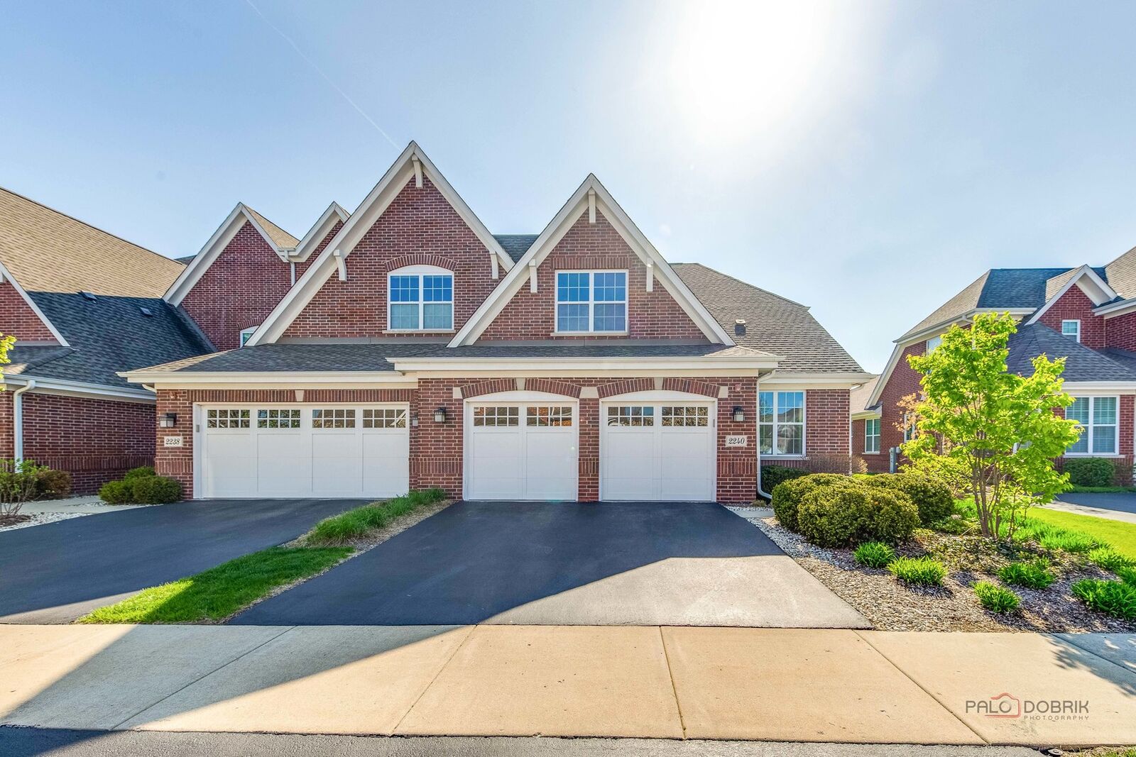 Property Photo:  2240 Washington Drive  IL 60062 