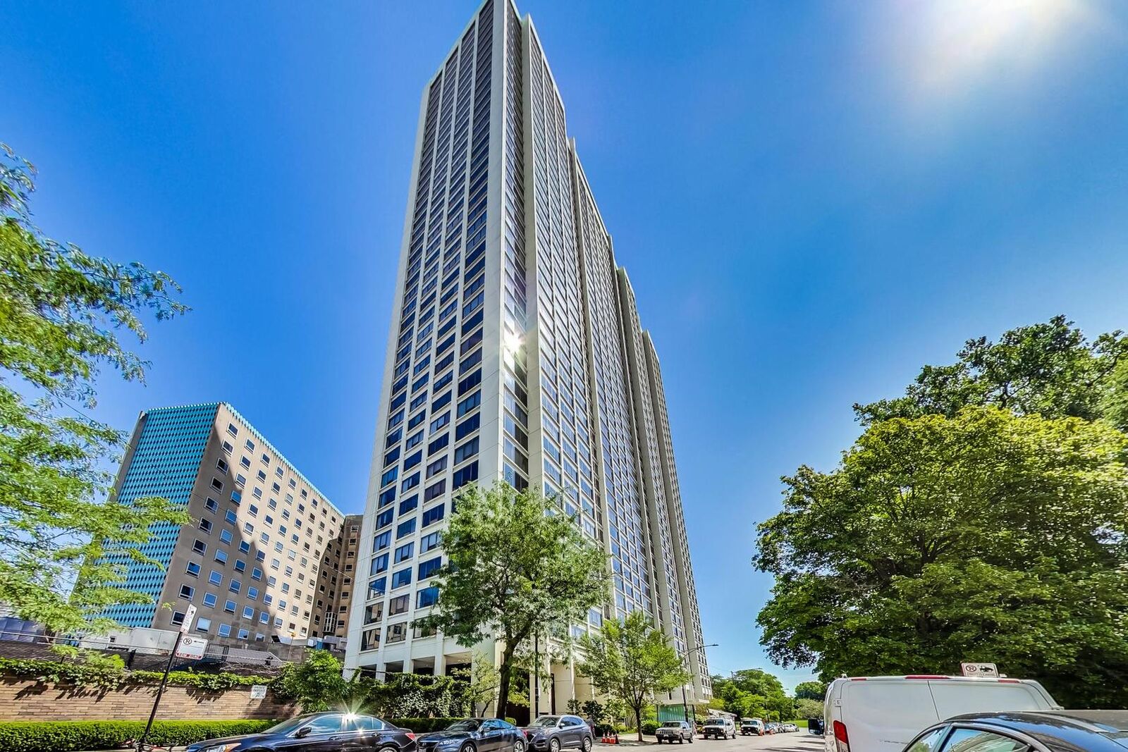 Property Photo:  2800 N Lake Shore Drive 2414  IL 60657 