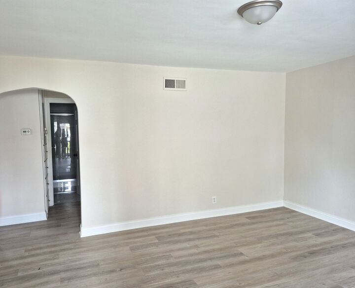 Property Photo:  910 Cleary Avenue  IL 60435 